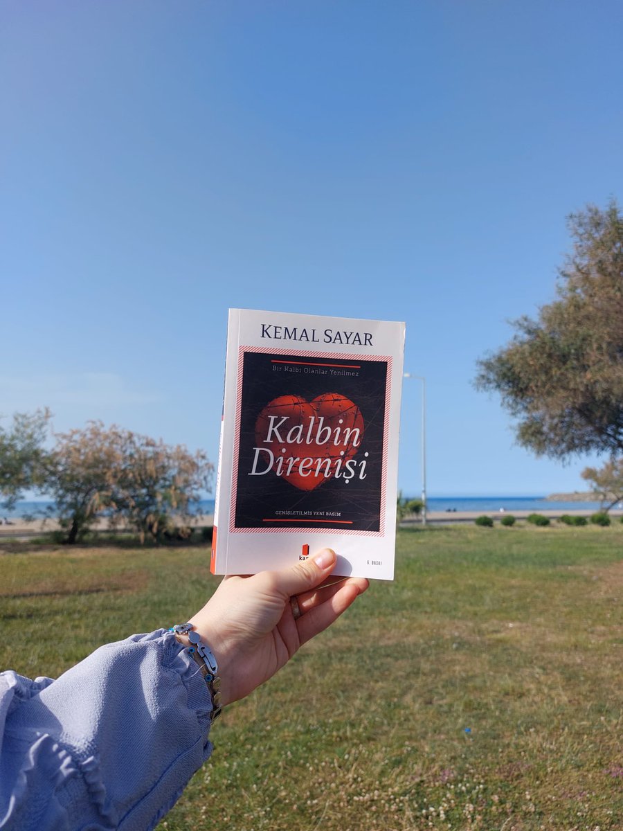 kitaplardanbirdunya (@kitaphaberokuma) on Twitter photo 📕♥️Samsun Okuma Grubu, Vildan Aydın koordinatörlüğünde Kemal Sayar’ın Kalbin Direnişi adlı eserini okuyor. Güzel resimler için teşekkür eder, keyifli okumalar dileriz.
Kitaplardan bir dünya kurduk okumaya bekleriz.
<a href="/kitaphaber/">Kitap Haber</a>
<a href="/kitaphaberokuma/">kitaplardanbirdunya</a>
<a href="/kapiyayinlari/">Kapı Yayınları</a> 📕♥️Samsun Okuma Grubu, Vildan Aydın koordinatörlüğünde Kemal Sayar’ın Kalbin Direnişi adlı eserini okuyor. Güzel resimler için teşekkür eder, keyifli okumalar dileriz.
Kitaplardan bir dünya kurduk okumaya bekleriz.
<a href="/kitaphaber/">Kitap Haber</a>
<a href="/kitaphaberokuma/">kitaplardanbirdunya</a>
<a href="/kapiyayinlari/">Kapı Yayınları</a>