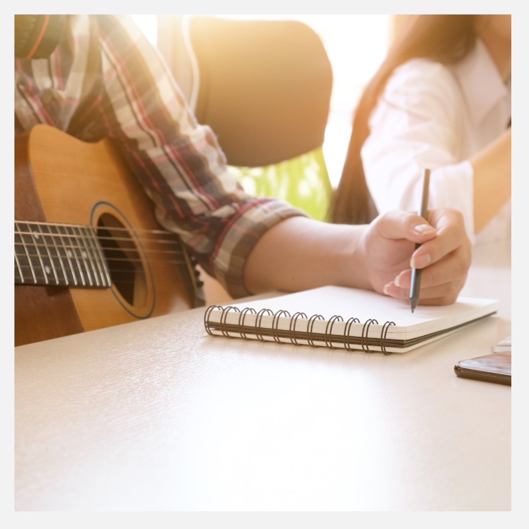 NEW* Summer Songwriting Course for young people aged 12-15years at Eastwood Park Theatre! 🎶Working with industry professionals, we’ll help you get your ideas on paper, craft them into a song! 📅Monday 22nd to Friday 26th July Find out more here: ercultureandleisure.org/events/summer-…
