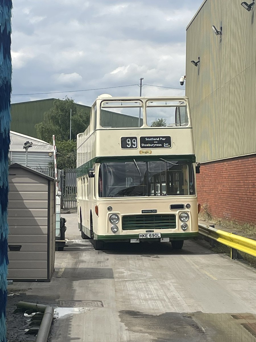 So what special vintage buses will be running in #Southend Tomorrow I hear you ask….well here are a few pics 👀 👇👇
