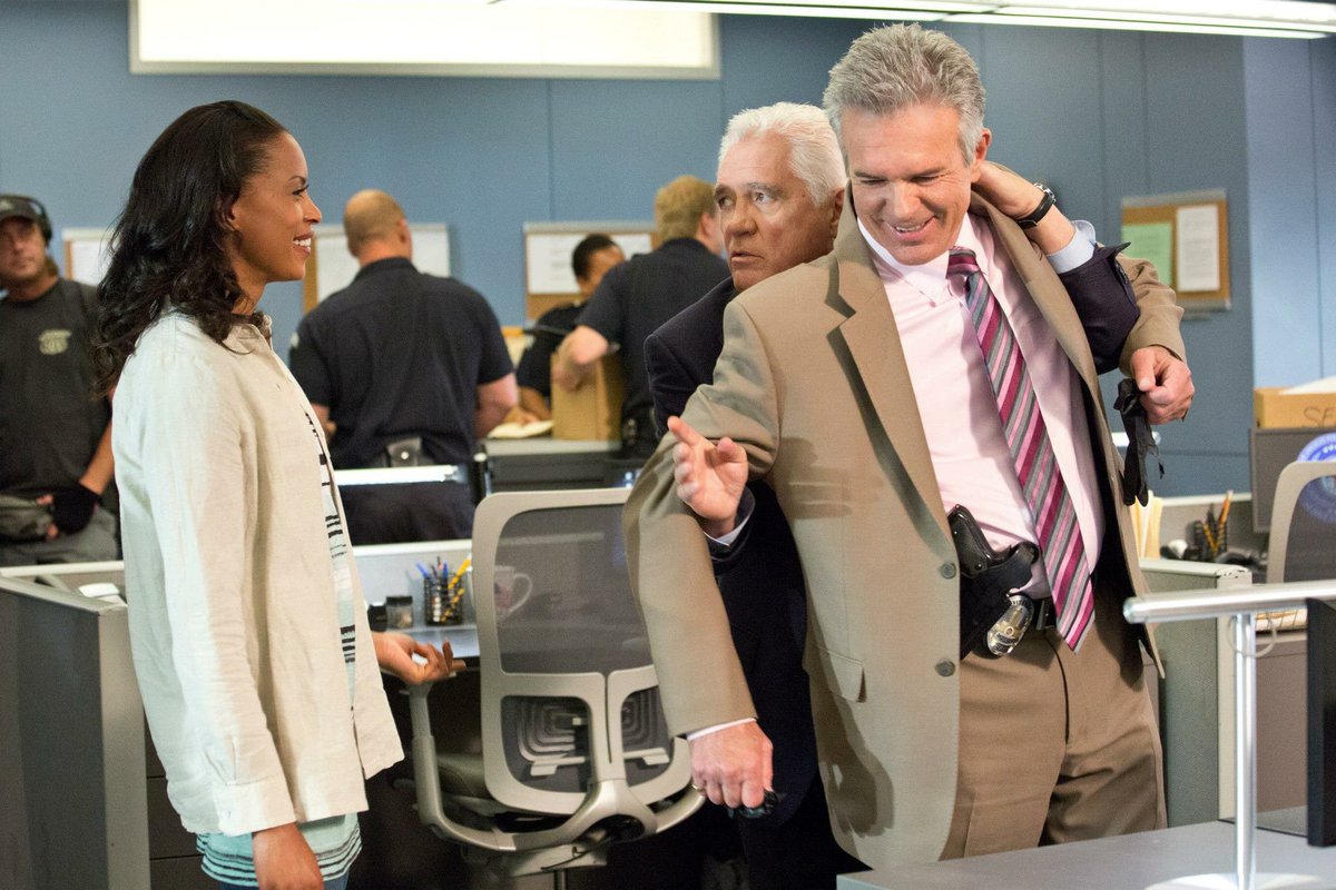 #FBF See Sykes, this is how I found the Captain and this idiot today…said they were practicing their capture & seize techniques 🙄🤣 #MajorCrimes Happy #ProFlynnza Friday! #LtProvenza #LtFlynn #DetSykes #GWBailey #TonyDenison #KearranGiovanni @MajorCrimes_TV