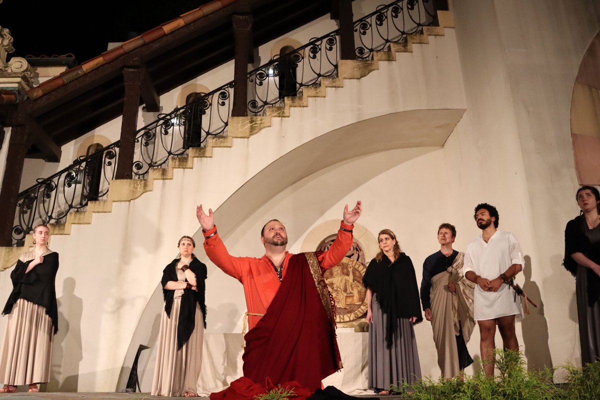 Antigone by Sophocles 🎭 @carriagehouseplayers 

Sponsored by Farrell Fritz Attorneys <a href="/FarrellFritzPC/">Farrell Fritz, P.C.</a> 

Friday, May 24 | Sunday, May 26 | Sunday, June 2

Tickets: 
vanderbiltmuseum.org/portfolio/shak…

#vanderbiltmuseumandplanetarium