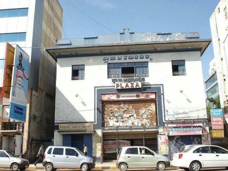 ManjunathKS_'s tweet image. If you know, you know. #Plaza #MGRoad
(📷: FB)