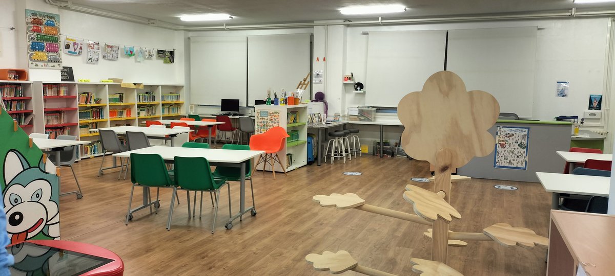 bescolaresgal's tweet photo. Hoxe estivemos no CEIP Lamas de Abade (Santiago de Compostela). Unha biblioteca LIA.2.
#CartografíaPLAMBE24 #LIA2 #bescolaresgal #bescolaresgalabertas https://t.co/GqMLwCrIAZ