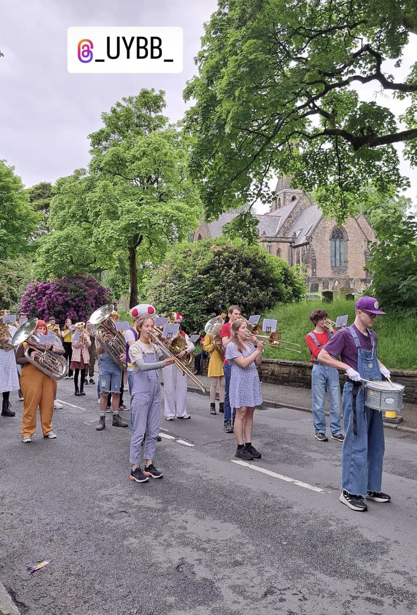 All happening at Friezland contest. Super Mario are here @_UYBB_
