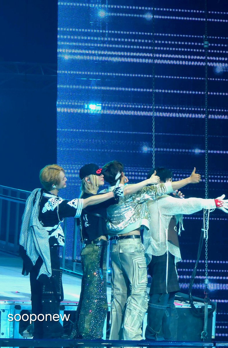 sooponew's tweet photo. 빛돌이들 16주년 축하해💕💕💕
#빛나는샤이니의_열여섯번째_봄
#HAPPY_SHINee_DAY
#온유 #종현 #태민 #민호 #키 #샤이니 #SHINee https://t.co/8WsrXDeedF
