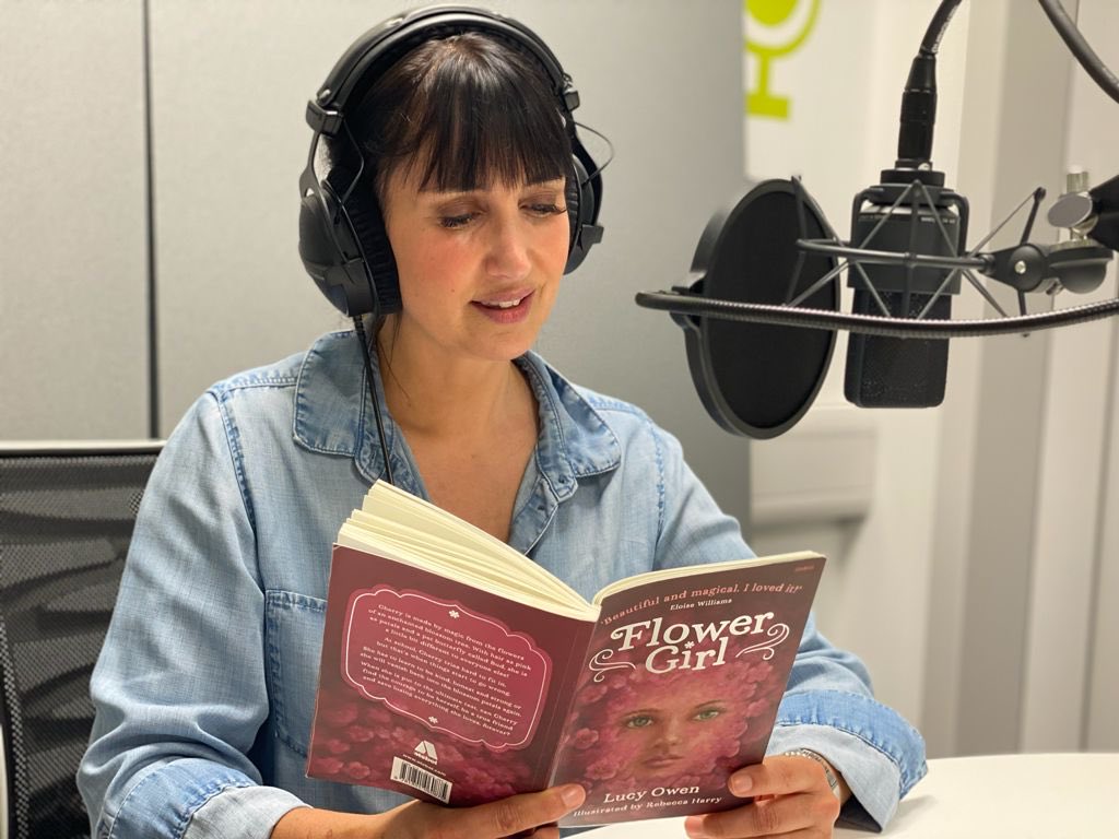 Recording an audio book of my story Flower Girl here. Now having the chance to make a radio programme and talk about childrens’ books, childhood, growing up and parenting feels like a full, wonderful circle. Books That Made Me is @BBCRadioWales at 6.30 tonight and BBC Sounds🎙️☺️