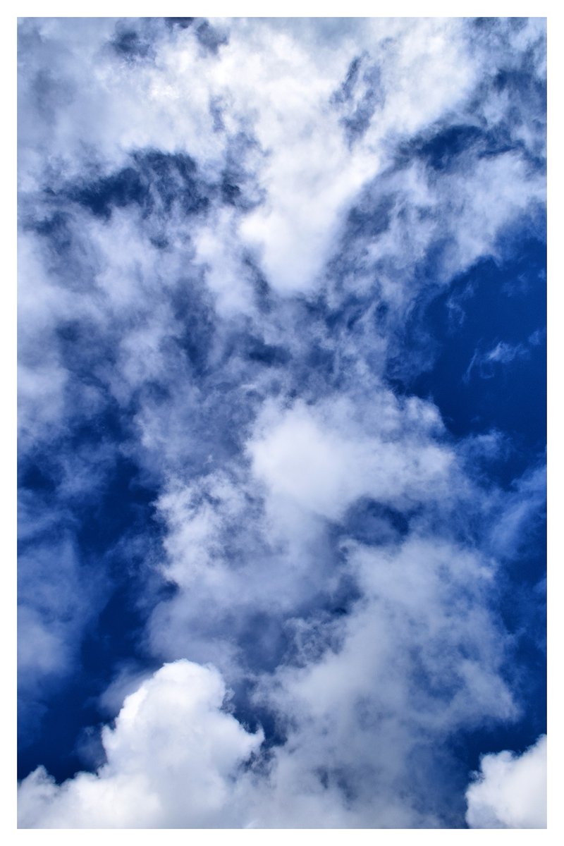 Title The purpose of being.
The Contemporary Cloud Photographer
Contemporary Artist Photographer Robert Ireland
#Humor #photography #cloudphotographer #contemporaryart #arte #photographie #nubes #clouds #contemporaryphotography #wolken #pilvet #雲 #nuages #travel