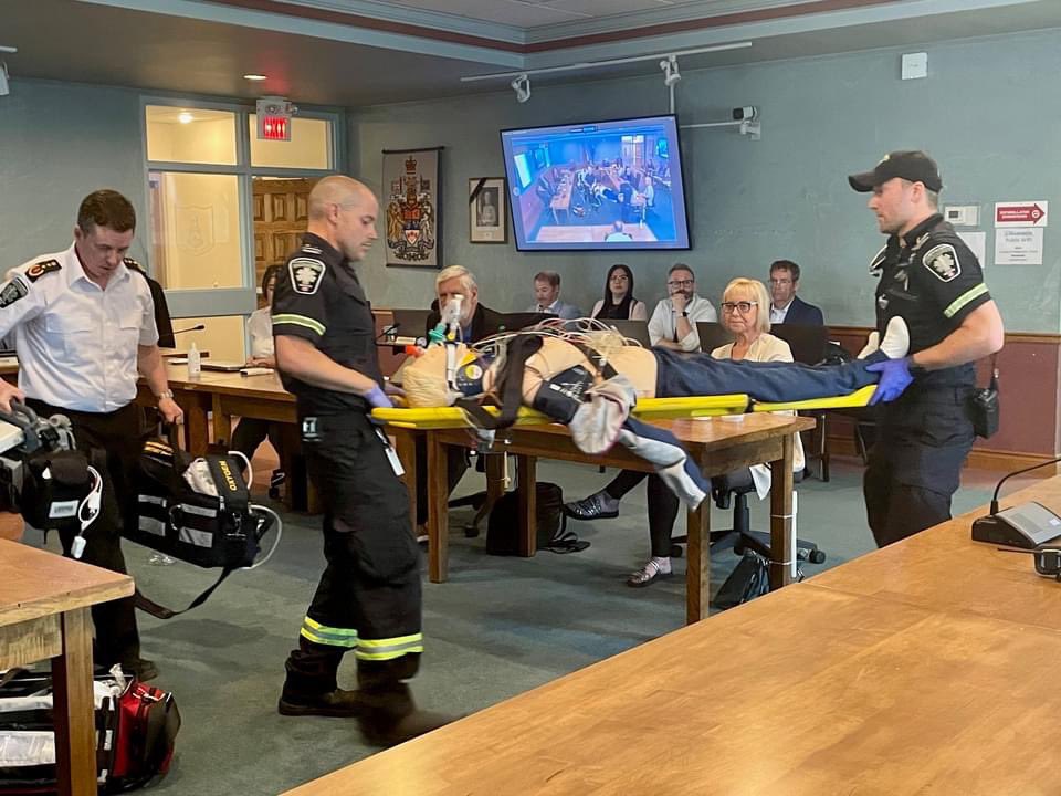 Talk about a DREAM TEAM!
Check out these photos from a demonstration that Haliburton County Paramedic Service's showcased at a recent Council meeting using a HHHS mannikin. 
Together, we are improving the health and wellbeing of Haliburton County!