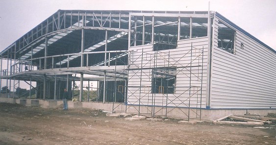 Servicios y Construcción tweet media