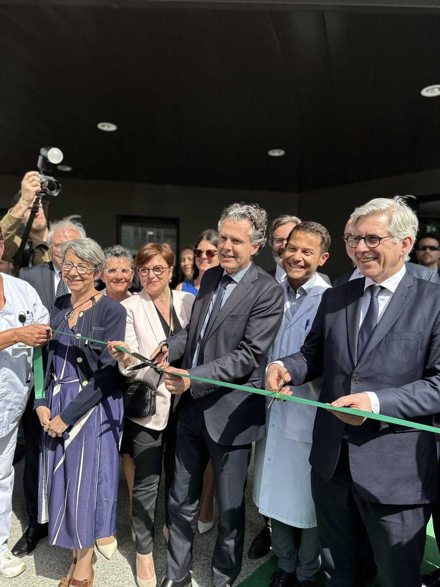Inauguration du bâtiment Terre et Maine au CHU d’Angers en présence des Ministres <a href="/ChristopheBechu/">Christophe Béchu</a> et <a href="/fredvalletoux/">Frédéric Valletoux</a>. Un projet médical ambitieux où gériatrie et réadaptation sont réunies, permettant de développer de nombreux projets et activités autour de ces spécialités 🩺