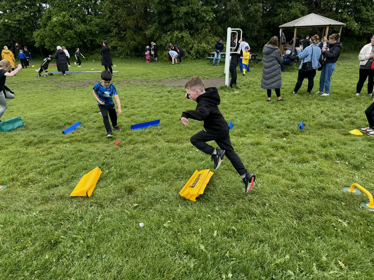 P3b had a fantastic sports day today! 🏒 ⚽️ 🏀 
They cheered each other on, supported one another, even got creative at some of the stations! Fabulous determined bunch today! 
Thanks <a href="/MissInnesBPS/">Miss Innes</a> and <a href="/MsDinwoodieBPS/">Miss Dinwoodie</a> 😁🙌🏽 <a href="/BrunstaneSport/">Brunstane Sport</a> <a href="/BrunstanePS/">Brunstane PS</a>