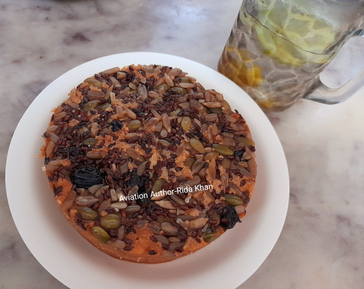 For an evening summer's made semolina dates chocolate cake loaded with lots of dryfruits nd yes by the side made infused water to remain cool in summer's..
#food #foodie 
@waynewykwong