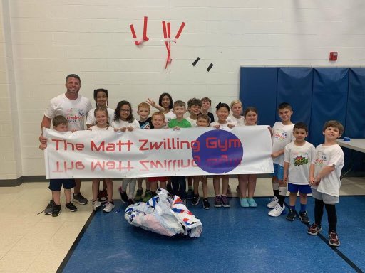 MOSHAPE1_HMM's tweet photo. @Salvo_TCE is on REPEAT 🔁 🔥as he continues to crush #HMM goals 💪 each year‼️

Congrats Kyle &amp; Ss on a successful #healthmovesminds event, raising over👆$9️⃣K @FZSchools @ZumTwinChimney2 🤩💫
#ShowMeMOKindness https://t.co/bkMxk0iSMv
