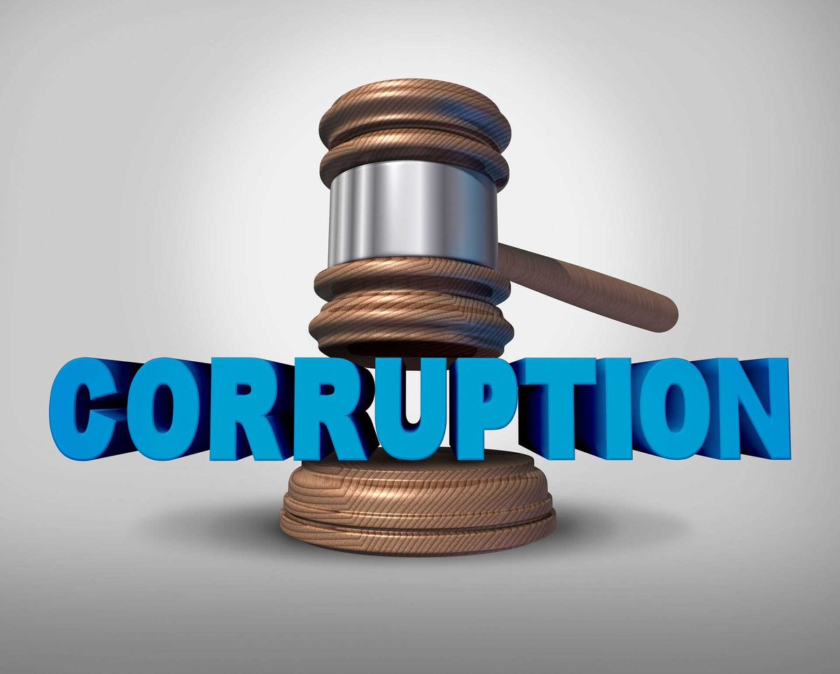 #sapsNW PC, Lt Gen Kwena, commended the Anti-Corruption Investigation Unit (ACIU) for the arrest of a 39yr-old Traffic Officer from JB Marks local Municipality for alleged corruption. #FightingCorruption ME
saps.gov.za/newsroom/msspe…