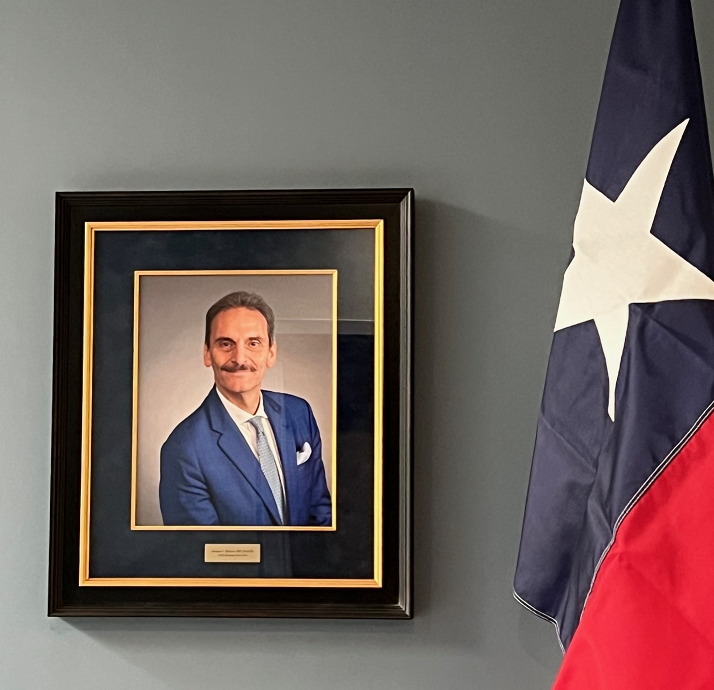 @AANSNeuro is fortunate to have a giant in #neurosurgery (and chair of @NeurosurgUTH) serving as its new @AANS_President. We are proud to display @jacquesmorcosmd's official presidential portrait and the great State of #Texas flag at our headquarters!