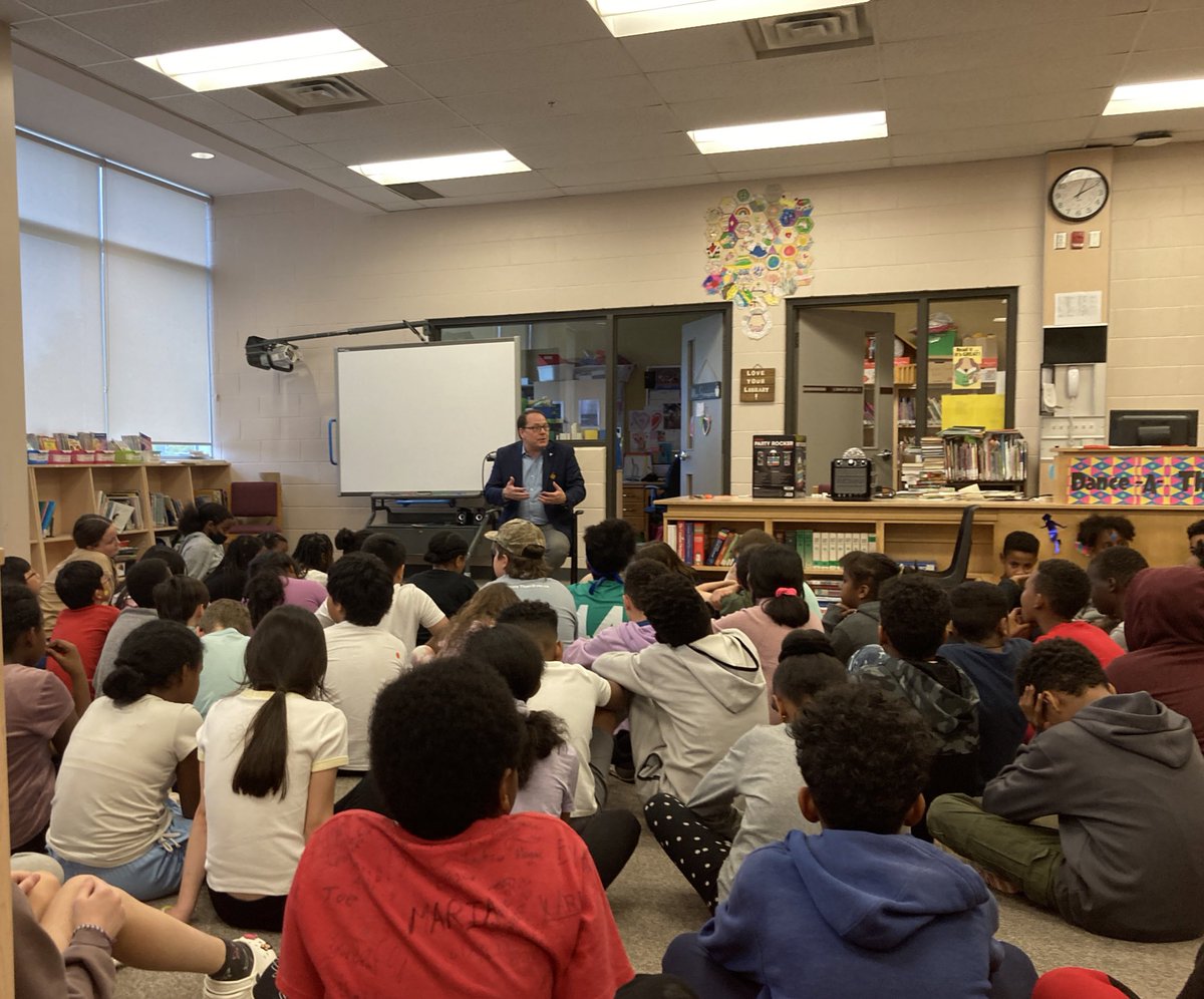 Thank you to the grade five students and teachers at St Joseph’s Catholic School for inviting me to speak with them. We had great conversations about the cost of food, housing, and about how to get things done from my position in the opposition benches at Queen’s Park. I love