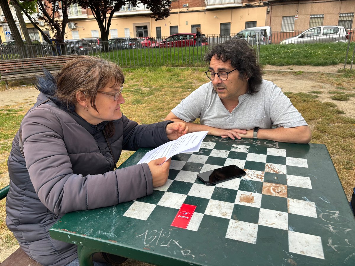 Afandice1's tweet photo. Expedición Participación 
Junto al @EquipoComunita1 hemos realizado las primeras entrevistas a 2personas implicadas y activas en asuntos/actividades de nuestra comunidad/sociedad #javiercuenca y #conchadenche. @JMD_villaverde @laincolora @LaNaveMadrid #Participación #Villaverde https://t.co/tD2mrSoBMg