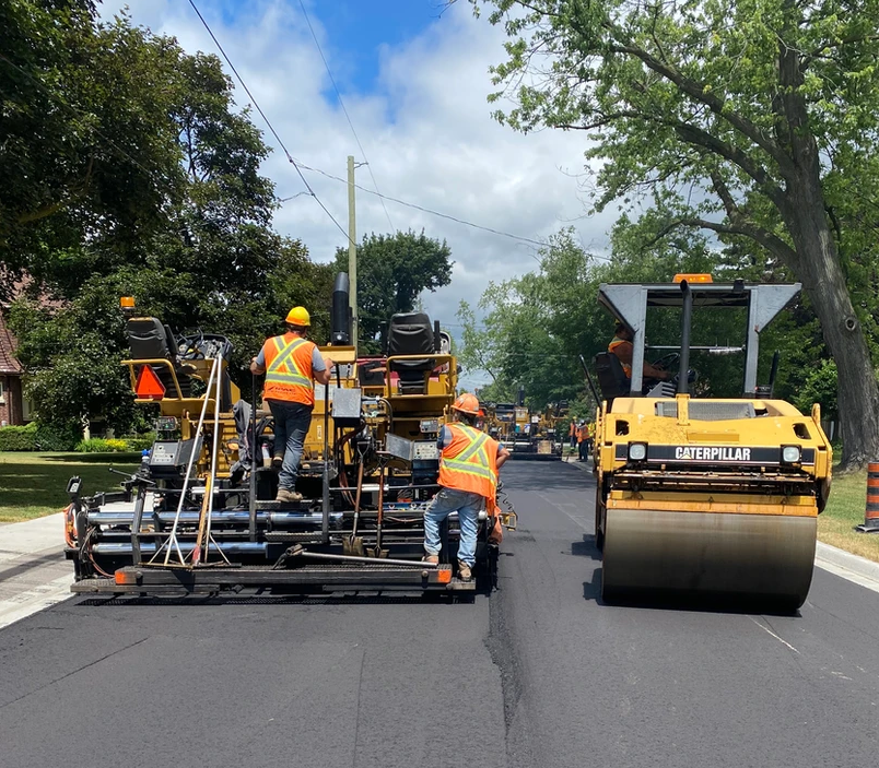 Notice | Asphalt resurfacing will begin this Monday, May 27, through Friday, June 21, on the following roads: 🚧Carmen Avenue 🚧Adrian Street 🚧Valleyview Crescent 🚧Graham Street 🚧Wilkins Street 🚧Parkdale Drive 🚧Casey Road (From 934 Casey Rd. east for 500 m) Motorists