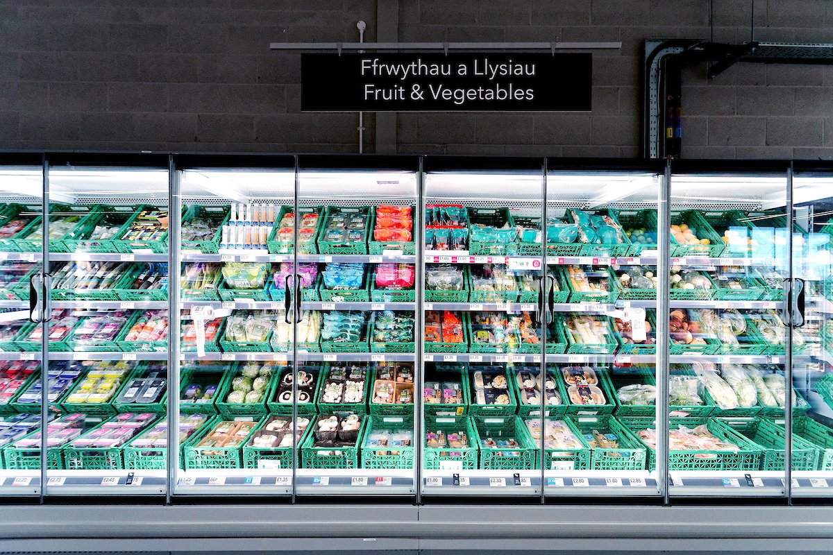 coopukpress's tweet photo. Co-op serves up its newest store in #Wales today in #BurryPort #PorthTywyn #Carmarthenshire - relocating to new, larger and improved store to serve the #community
@Coopuk #Local #Convenience #Membership
You can read more here: https://t.co/hQhqKSFsCQ https://t.co/lPsGdi6nzs