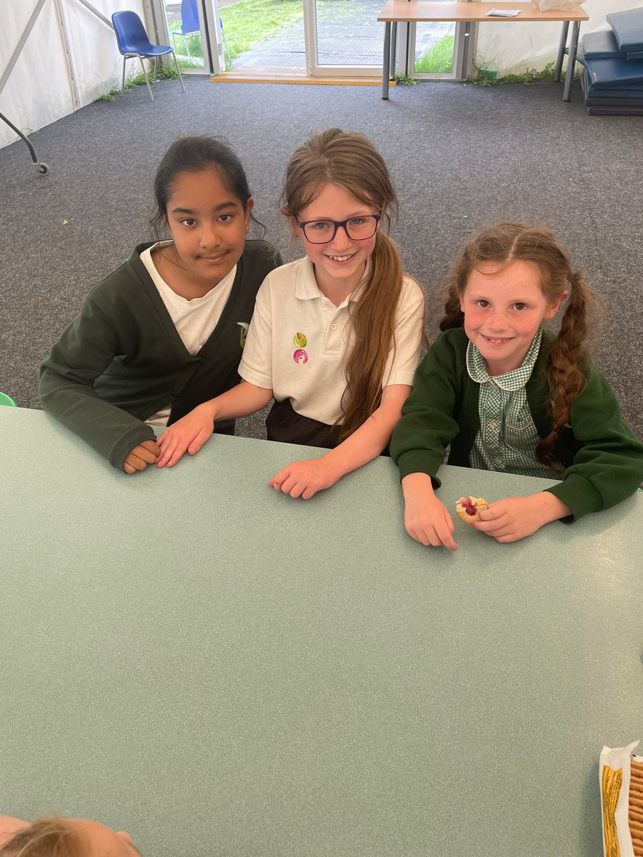 ArthurBugler's tweet photo. Incredible efforts from our Best Seaters this week! You are all incredible and should be so proud of everything you've achieved!! π€©π€©π€©
#KeepSmashingIt
#NotJustASchool
#LifeAtOsborne https://t.co/dQgWVtmMch