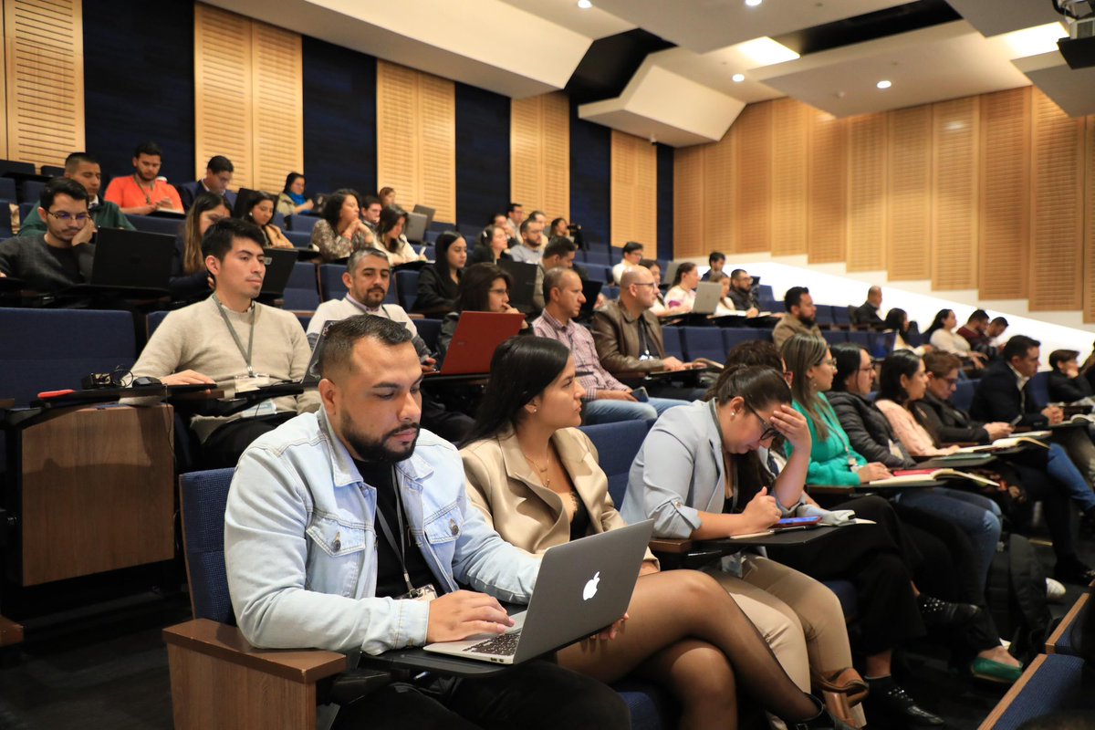 Continuamos en nuestro segundo encuentro de las ‘VIII Jornadas Internacionales en Derecho de Tierras, Jurisdicción Agraria en Evolución: Oportunidades para un Desarrollo Rural Integral’, donde expertas(os) analizan los antecedentes y los casos más exitosos del sector. 🌾⚖️