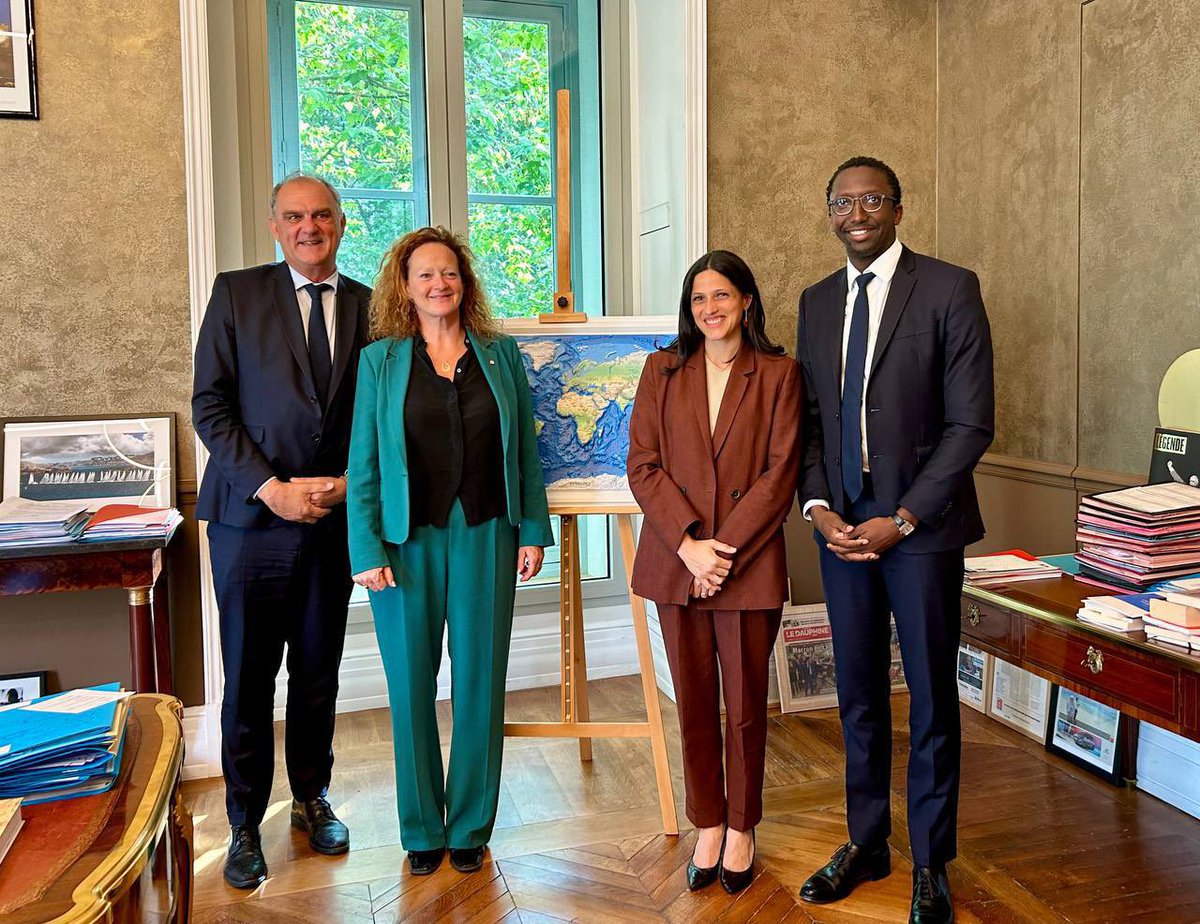 Eleonore Caroit (@caroiteleonore) on Twitter photo 📜🌊Le PJL autorisant la ratification du traité sur la protection de la biodiversité en haute mer #BBNJ a été adopté à l’unanimité cette semaine par la Commission des affaires étrangères <a href="/AN_AfEtr/">Commission des Affaires étrangères</a>.
Je défendrai la ratification du #BBNJ, le 29 mai en hémicycle ! 📜🌊Le PJL autorisant la ratification du traité sur la protection de la biodiversité en haute mer #BBNJ a été adopté à l’unanimité cette semaine par la Commission des affaires étrangères <a href="/AN_AfEtr/">Commission des Affaires étrangères</a>.
Je défendrai la ratification du #BBNJ, le 29 mai en hémicycle !