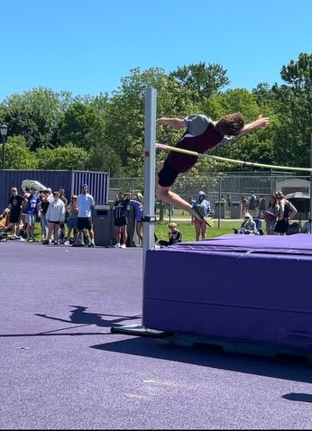 A huge congratulations to Noah who competed and won in High Jump at WOSSAA today with a new personal best of 1.84m! He will go on to compete at OFSAA in London in two weeks. Way to go Noah!