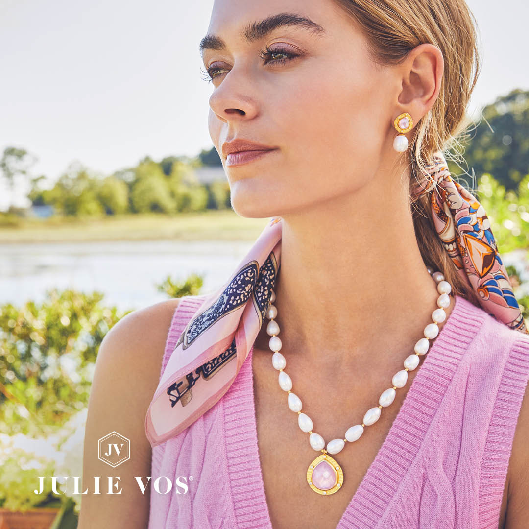 Pink & Pearls by #JulieVos at #AlexandersJwlrs

#PearlJewelry #StatementJewelry #SpringStyle #24kGold