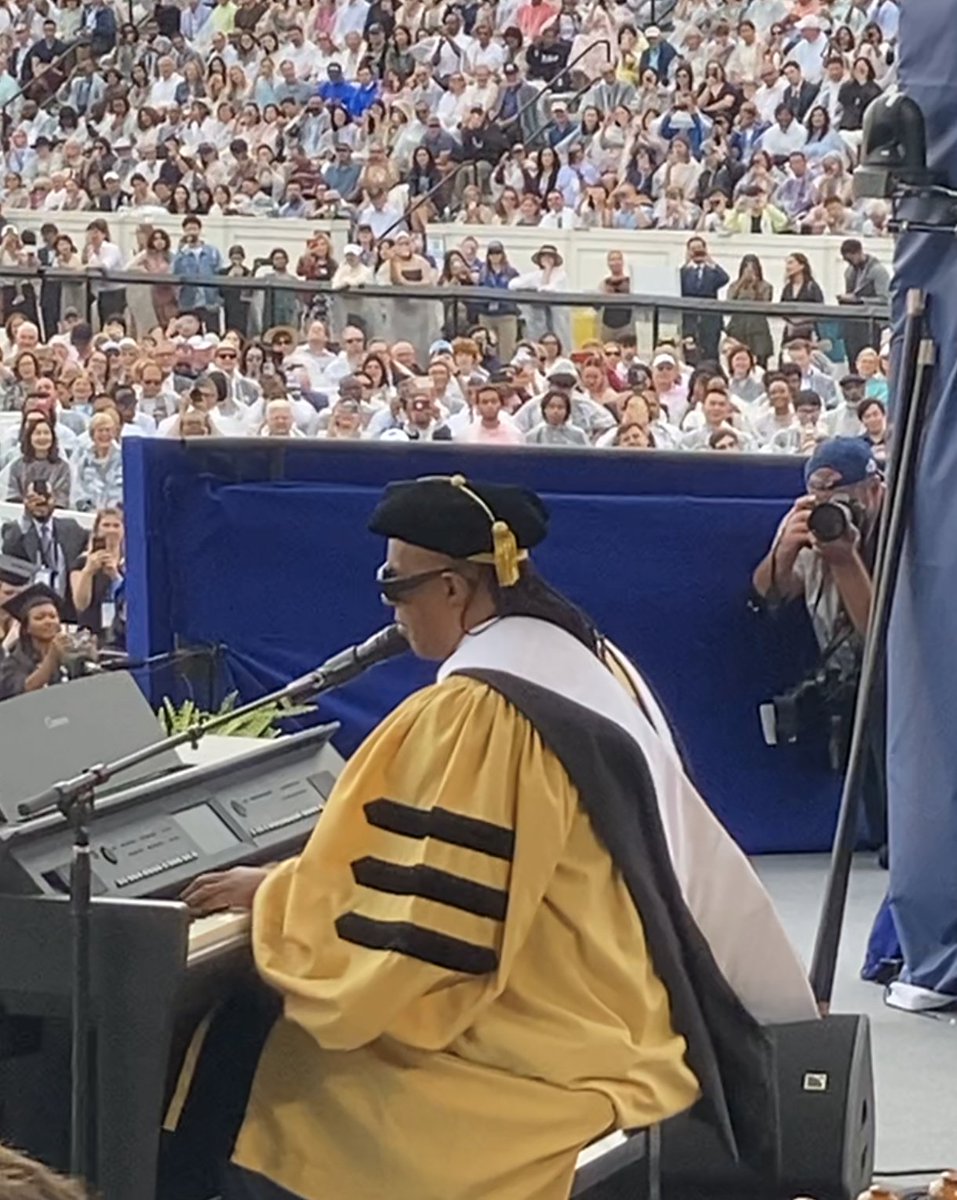 CATLab20's tweet image. Yesterday Stevie Wonder received an Honorary degree from Hopkins and the Peabody, and gave us a song to a cheering ovation. The genius of his name is correct.