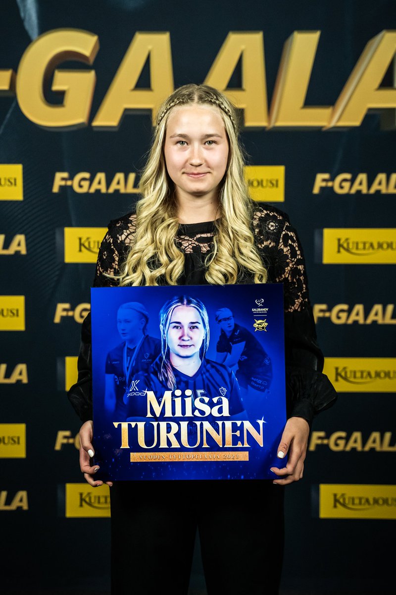 VUODEN 2023 TYTTÖJUNIORI: MIISA TURUNEN💛🖤

📸:@ainesmedia

#saipasb #ylpeästikeltamusta #salibandy #fliiga #fgaala