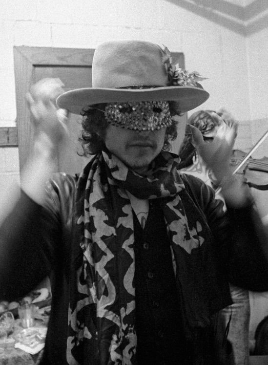 Through the Mask I see
A sense of selflessness in me,
i wore it till lights faded,
tho my visions inside felt suffocated.
who am i now? a friend to myself?
a foe to humanity?
a sheep in a herd? the same sentence with different words? anything but absurd. anything but me.#bobdylan