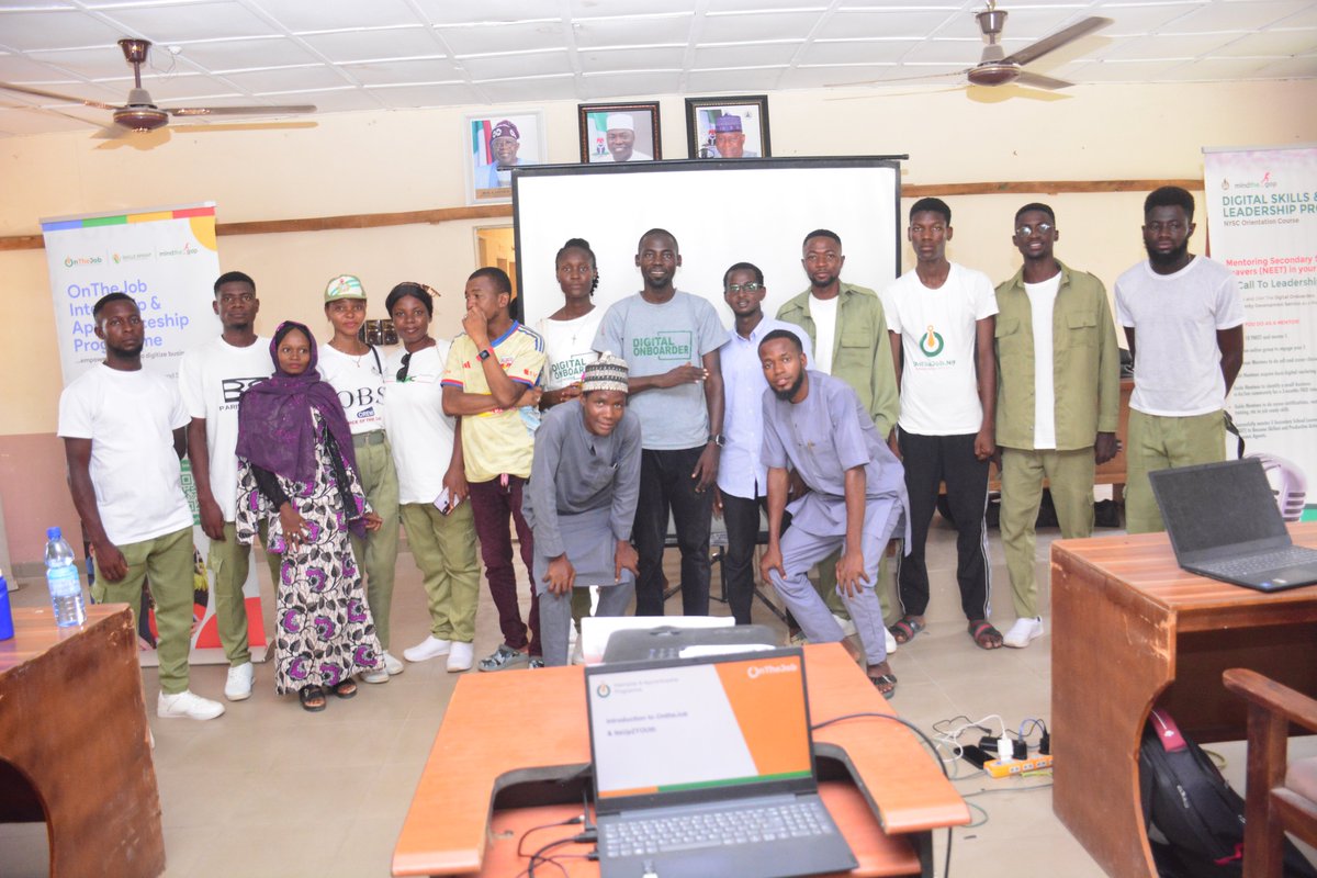 algaddaf_c's tweet image. facebook.com/10000206094056…