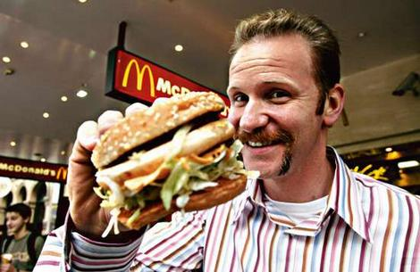 🍔 Hamburgerin zararlarını anlatmak için 1 ay boyunca McDonald's yiyen belgeselci Morgan Spurlock 53 yaşında hayatını kaybetti.