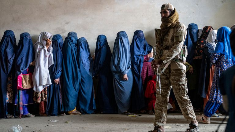 This is a report from the @RedCross on the treatment of women in Afghanistan, it's bone chilling. 'Women Barred from Kabul Hospitals 'Taliban prohibiting treatment for sick women and turning them out of the hospitals 'First, the women of Kabul were forbidden to work. Next