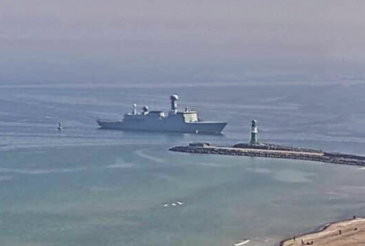 WarshipCam's tweet photo. Royal Danish Navy HDMS Triton (F358) Thetis-class frigate coming into Rostock, Germany - May 24, 2024 #hdmstriton #f358
SRC: webcam https://t.co/tceQD8F1yw