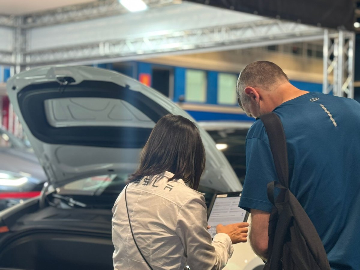 ⚡ En el stand de Tesla podrás disfrutar de una amplia variedad de vehículos para conocer lo mejor de la innovación y tecnología de la compañía.

¡Prueba tu favorito!🤍  #MCE24 #MadridCarEXPERIENCE