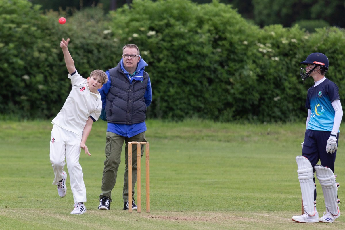 Stragglers2017's tweet image. Some action pics from last nights U15's game v @framptonos - well done all 🏏
Thanks again to Dylan for the great photos 👍