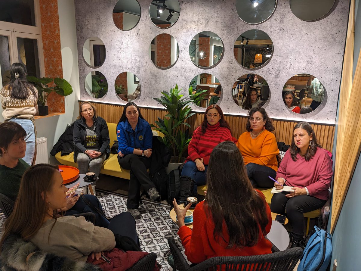 Estamos muy agradecidas de la presidenta del Consejo Regional del Colegio de Periodistas, Pamela Biott, y las colegas periodistas de Magallanes por su disposición a colaborar para hacer exitoso el XXV Congreso Mundial de Mujeres Periodistas y Escritoras.