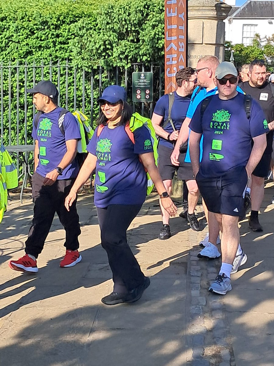 A huge thank you to <a href="/UKPowerNetworks/">UK Power Networks</a> staff for walking 20 miles from Richmond Park to Potters Field Park, raising money for the DofE. 350 employees took part, helping us reach more young people with a life-changing DofE programme 💜