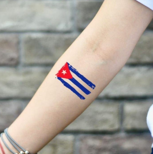 🚩Gracias por estar y no retroceder. 
Gracias por quedarte cuando no había miel...

Un abrazo campeon@s desde #Cuba 🇨🇺, primer territorio libre en América.