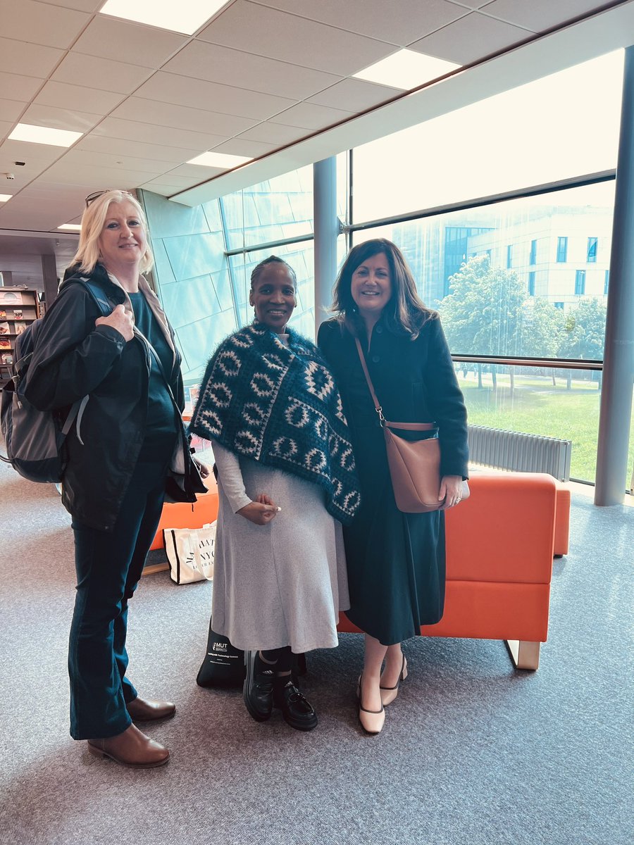 carinaginty's tweet image. Wonderful to have Tshwane University of Technology @THENSAZA with us in @atu_ie this week - ATU sharing our knowledge & expertise #digitaltransformation #digitalteachingandlearning strategies @ntutorr project supporting South Africa training plans for staff development in TEL🇮🇪🇿🇦
