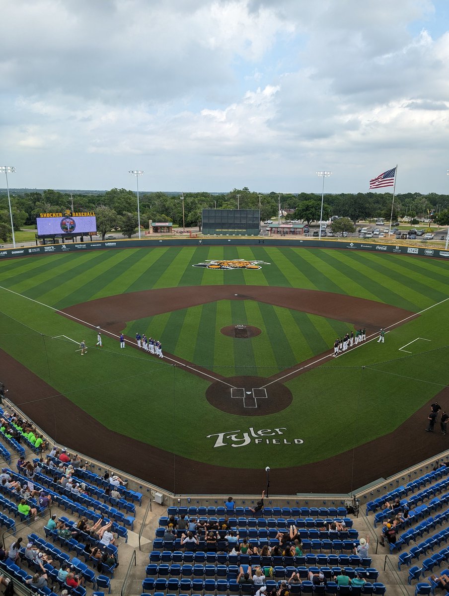 ChrisKamler's tweet photo. Here... We... Go...
5A @kshsaa State Baseball semifinals and finals are almost underway from Wichita State.
I'll have the call on @NFHSNetwork powered by @810varsity starting at 11 today!! Huge day for the city of Salina!

Who ya got? https://t.co/n6NQx8idVV