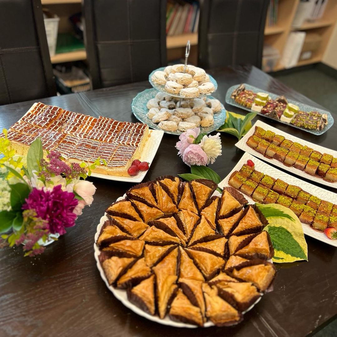 Did you know Crushed Almond Bakery Café offers catering? 🐘

From family gatherings, work meetings and events to graduation celebrations, and bridal or baby showers, we would love to be a part of your next event! 

📞 Call 519-722-2203 to inquire!