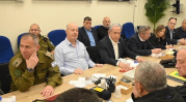 ClapCorazon's tweet photo. Israel y la banalidad del mal https://t.co/JdJmWHmirB https://t.co/p8Bbt52iYf