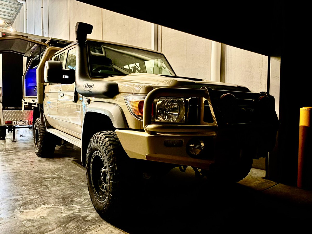 Alex Fisk tweet media