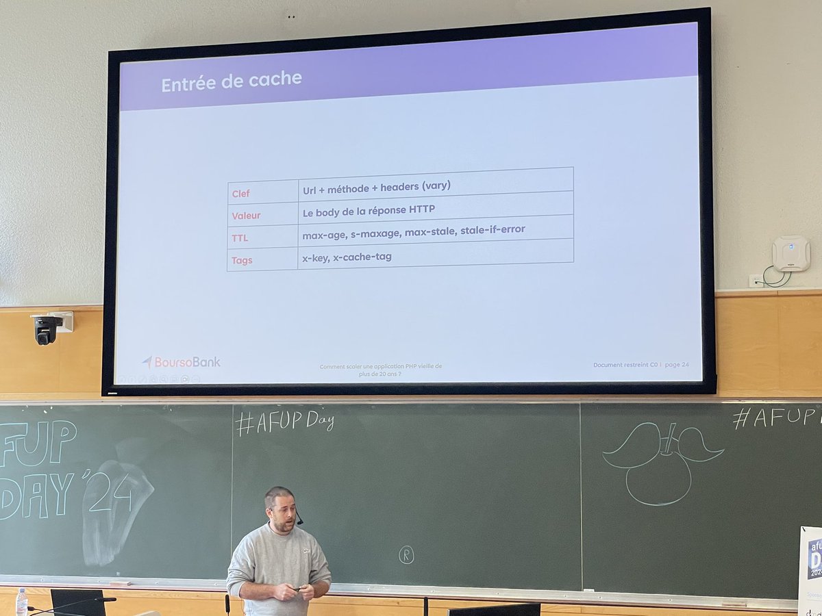 Darkmira tweet media