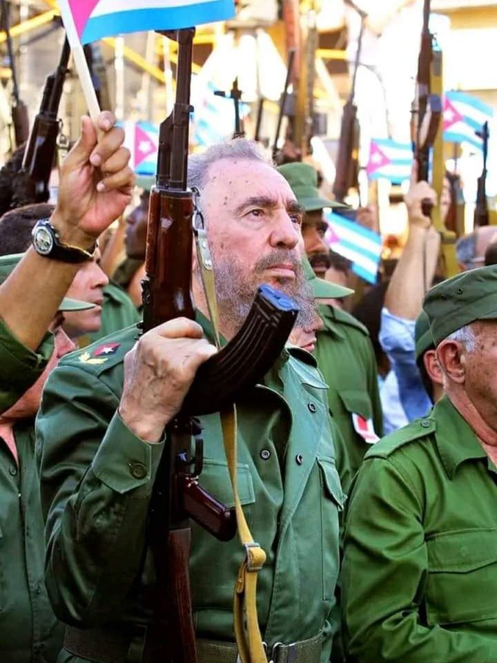 #FidelPorSiempre: 'Yo sé que cuando un pueblo está unido como este y tiene fe y tiene hombres que no lo van a traicionar, es un pueblo invencible; y que a la Revolución nada ni nadie podrá vencerla”. #UnidosXCuba 🇨🇺 @Emp_Avilmat @PaulinoPrezVie1