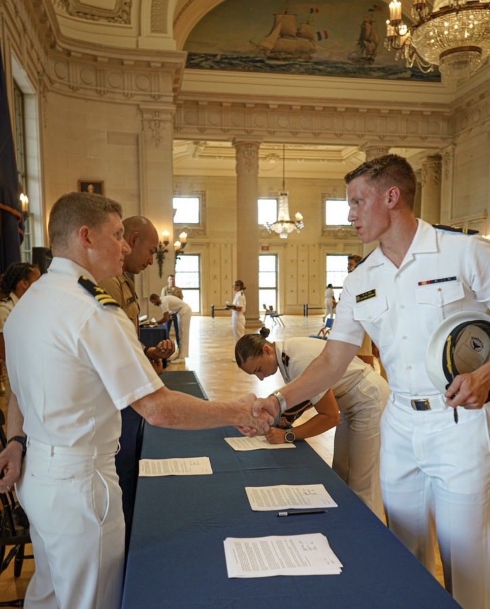 This is my grandson on the right who graduates from the Naval Academy today ! He will continue the family tradition of flying fighters and protecting our country. I am a very proud grandmother who loves her family….❤️🙏❤️