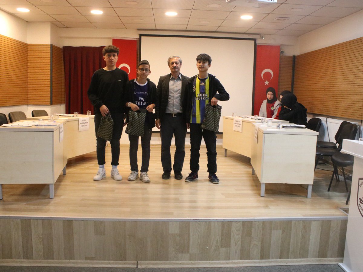 Milli Eğitim Bakanımız Sayın Yusuf Tekin tarafından başlatılan; Dilimizin Zenginlikleri Projesi Kapsamında Sözlük Bilgi Yarışması düzenlendi.
Yarışmada birinci olan Güneykaya Anadolu Lisesi öğrencilerini tebrik ederiz.
<a href="/tcmeb/">Millî Eğitim Bakanlığı</a>
<a href="/sivasmem/">Sivas Millî Eğitim Müdürlüğü</a>
<a href="/Sivas_HEDEF/">Sivas Hedef Projesi</a>
<a href="/necatiyener_/">Necati YENER</a>
<a href="/KARADAGERDAL/">ERDAL KARADAĞ</a>