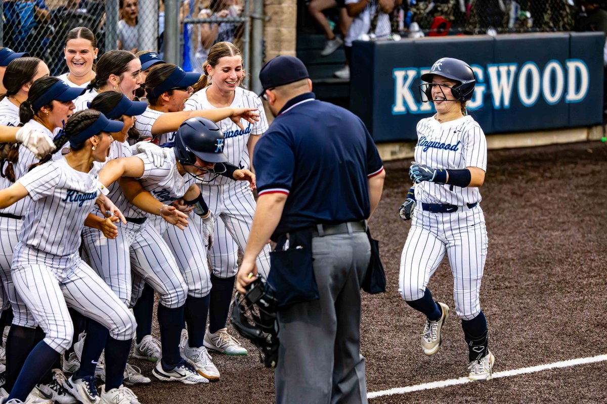 Walking into class on a Friday morning like this! #ALLIN